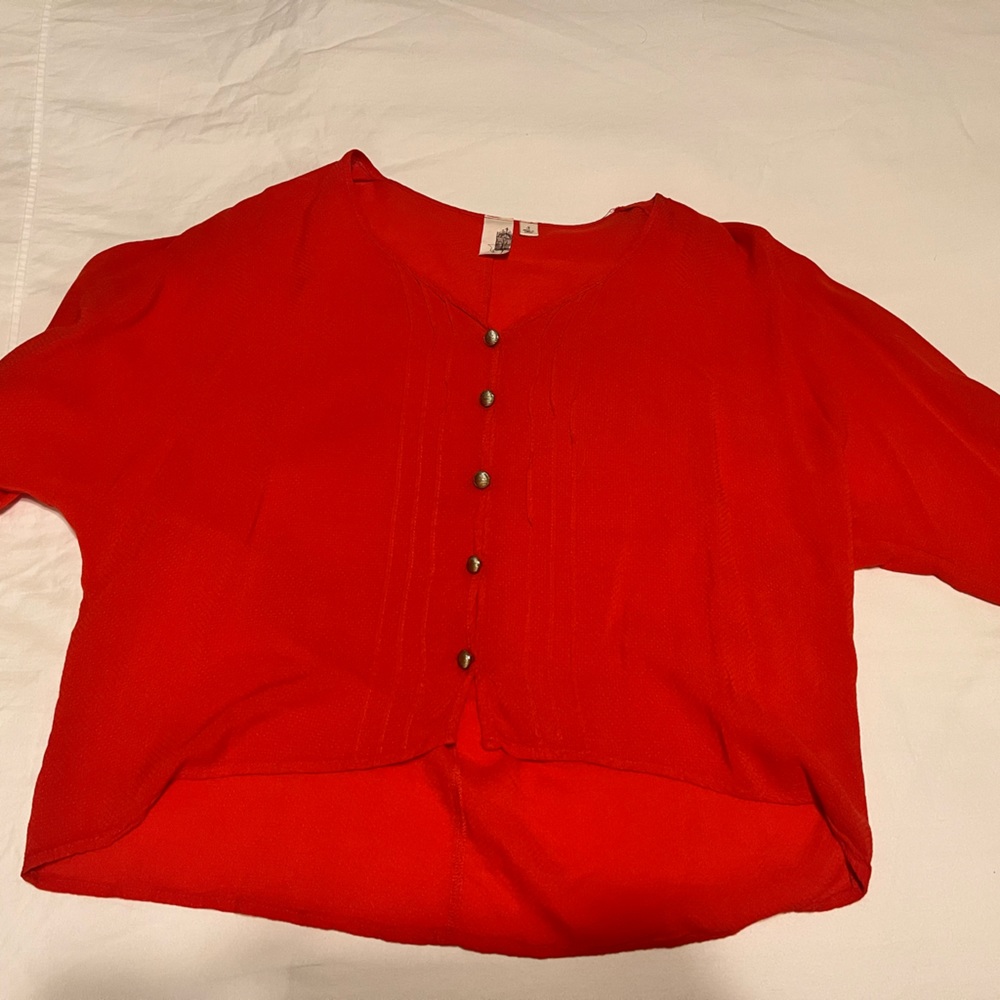 Red Top - Picture 2 of 3